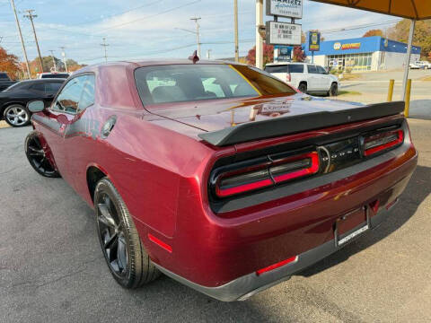 2017 Dodge Challenger R/T Plus