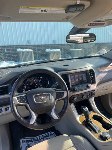 2017 GMC Acadia Denali