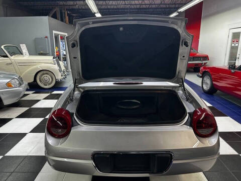2004 Ford Thunderbird Deluxe