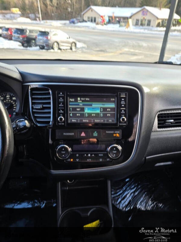 2016 Mitsubishi Outlander SE