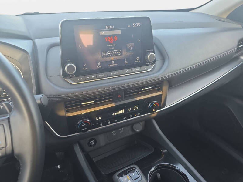2025 Nissan Rogue SV