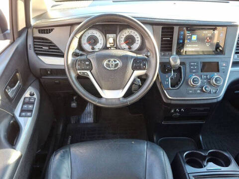 2016 Toyota Sienna