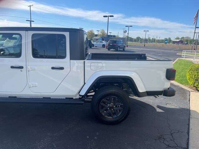 2024 Jeep Gladiator for sale at Metz Auto & Outdoors in Syracuse, IN