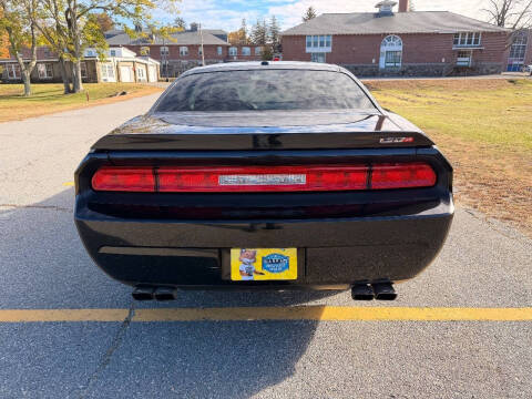 2012 Dodge Challenger SRT8 392