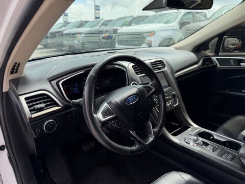 2020 Ford Fusion SEL