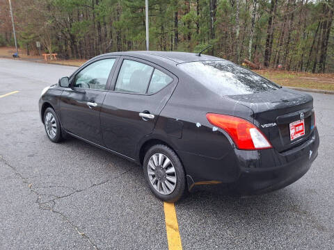 2012 Nissan Versa 1.6 SV