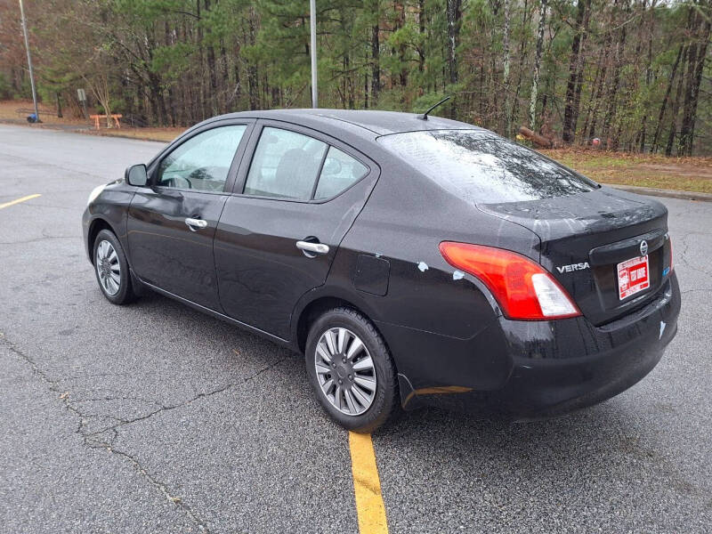 2012 Nissan Versa 1.6 SV