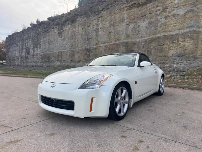 2005 Nissan 350Z for sale at Car And Truck Center in Nashville TN