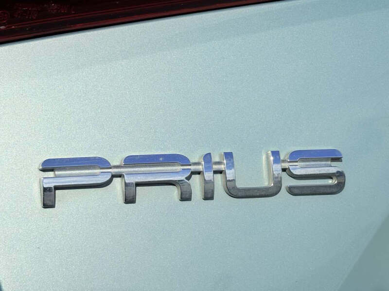 2022 Toyota Prius LE