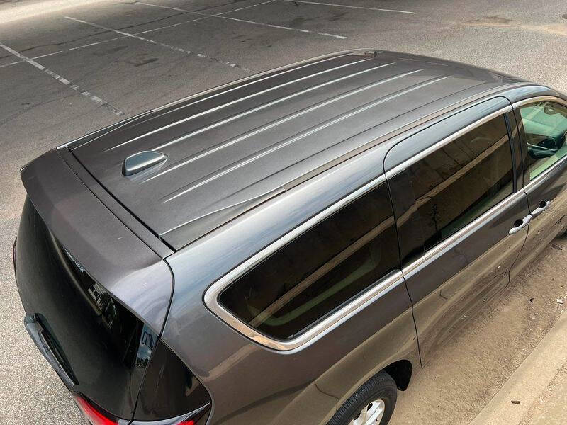 2022 Chrysler Voyager LX