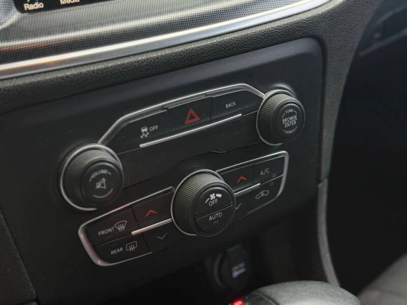 2016 Dodge Charger SXT