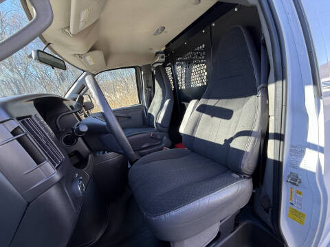 2024 GMC Savana 2500