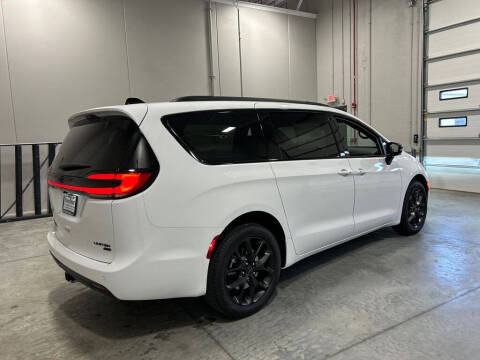 2027 Chrysler Pacifica Limited