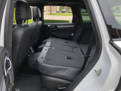 2013 Porsche Cayenne GTS