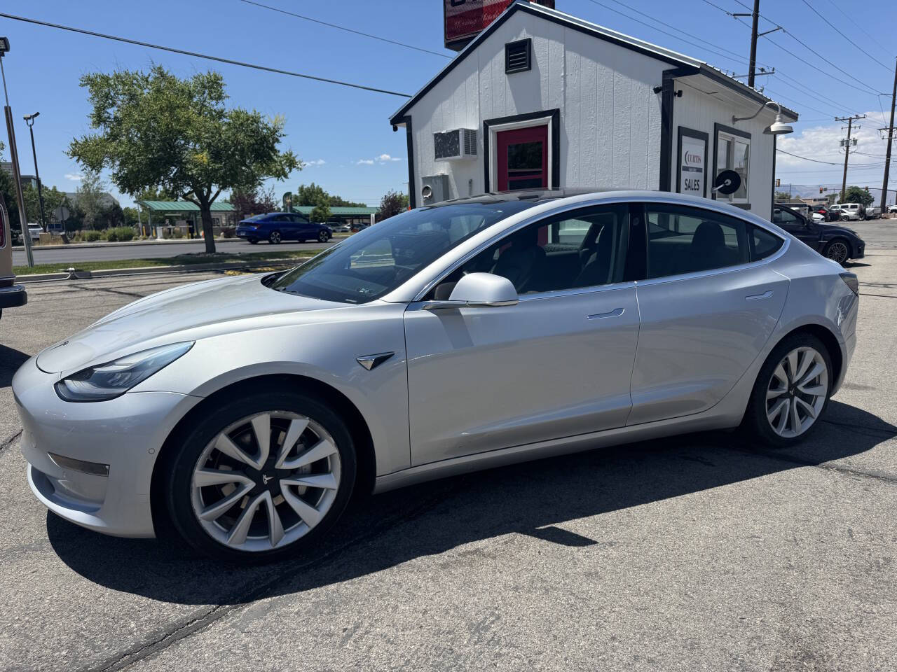 Silver 2018 Tesla Model 3 Long Range AWD Long Range 4dr Fastback 1