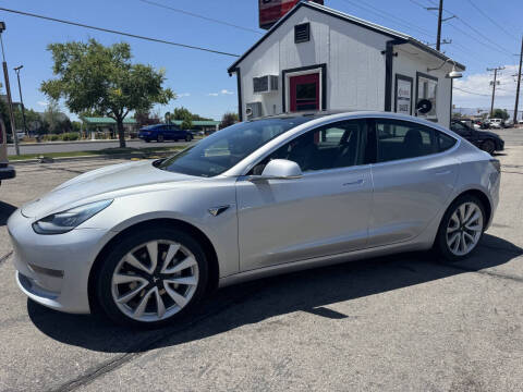 2018 Tesla Model 3 Long Range Photo
