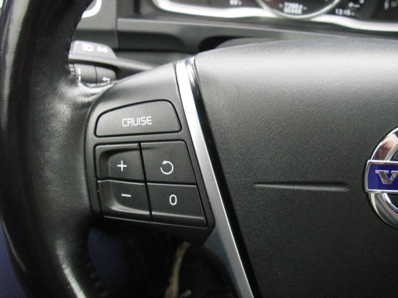 2018 Volvo V60 Cross Country T5 Premier