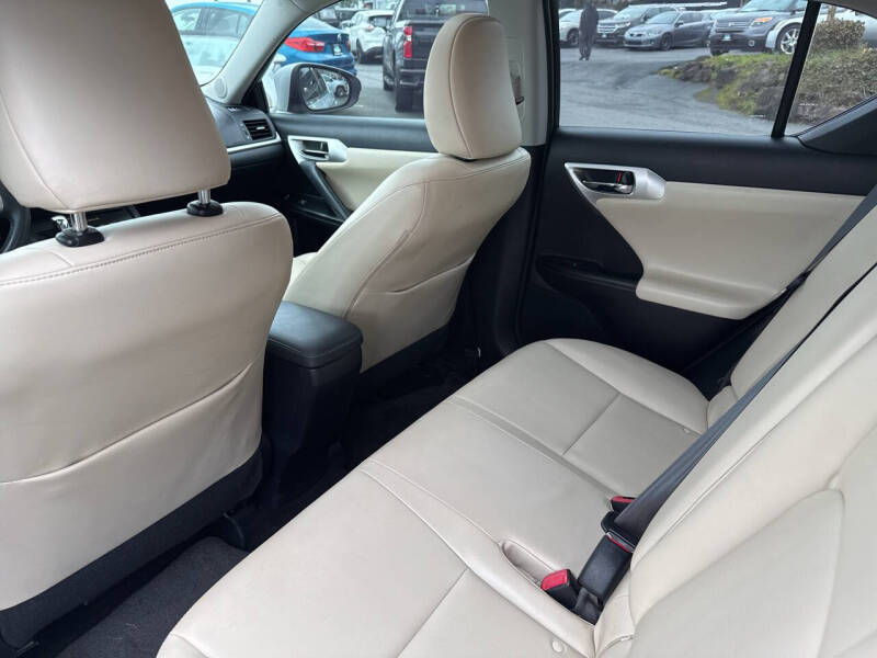 2011 Lexus CT 200h Premium