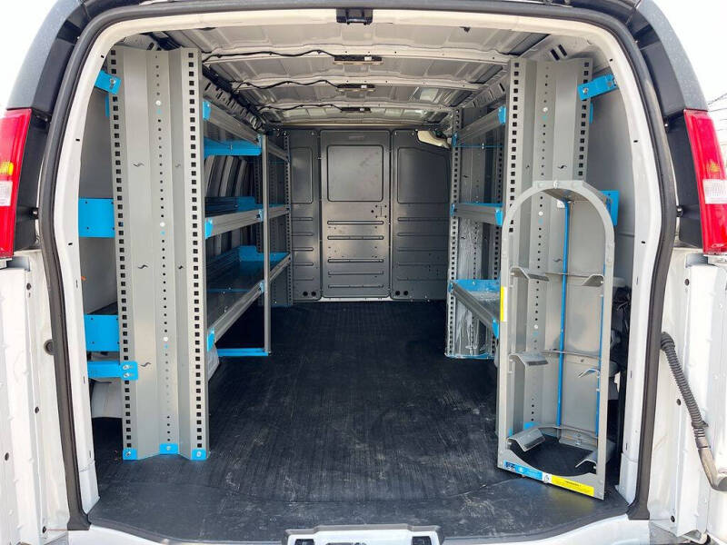2025 GMC Savana 2500