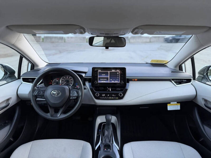 2022 Toyota Corolla LE