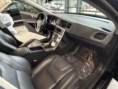 2017 Volvo V60 T5 Premier