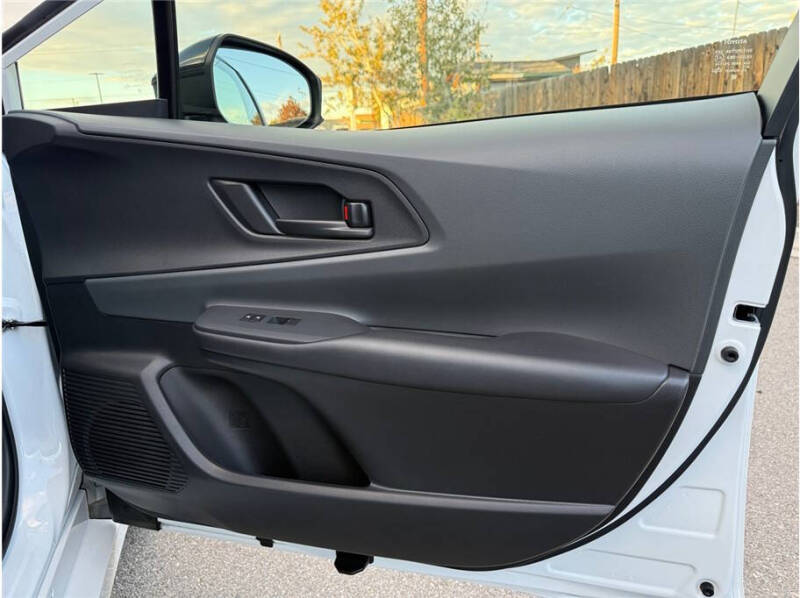 2023 Toyota Prius LE