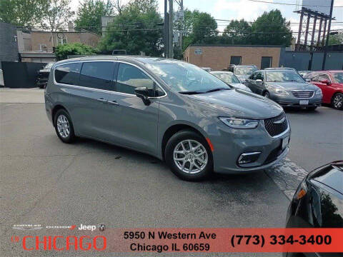 2025 Chrysler Pacifica Select