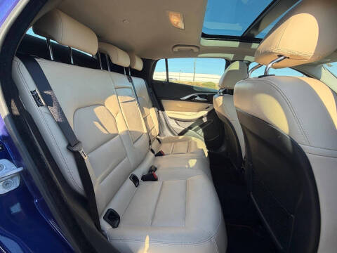 2017 Infiniti QX30 Premium