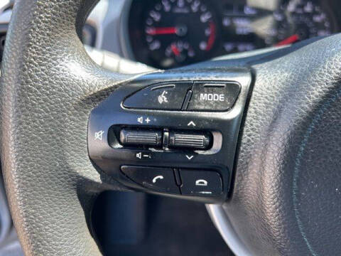 2023 Kia Rio LX