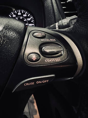 2019 Nissan Pathfinder SL