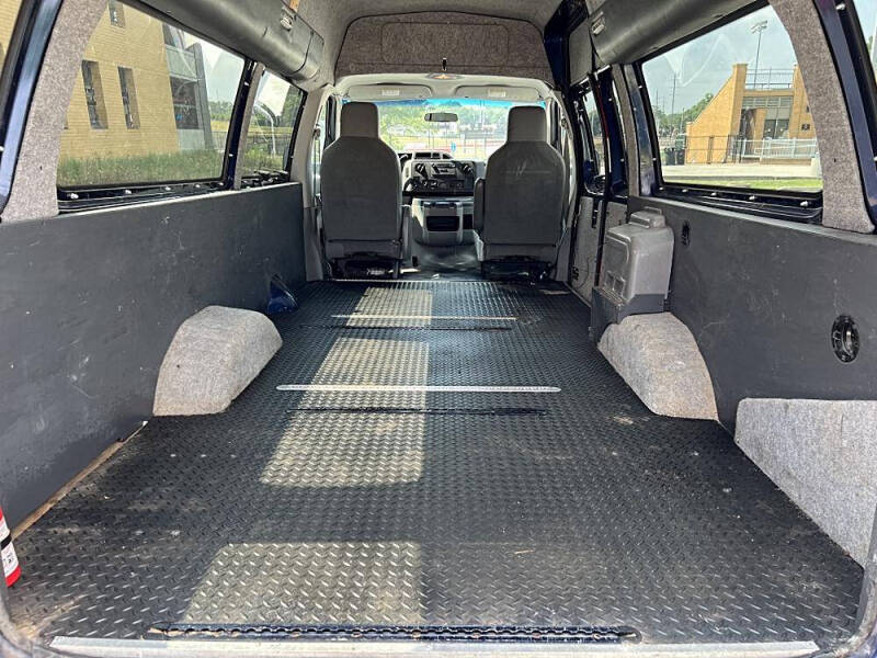 2009 Ford E-Series E-350 SD