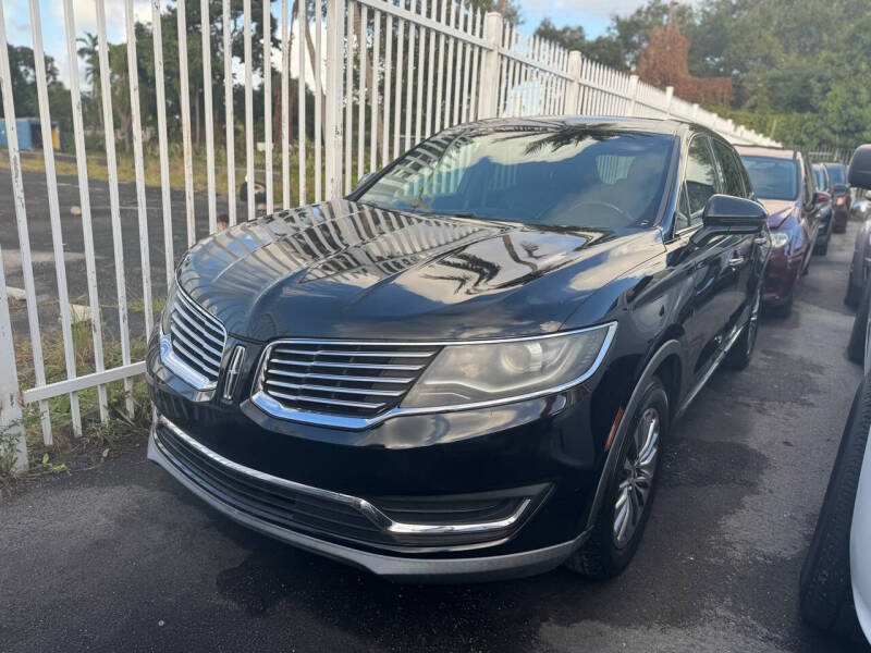 Lincoln MKX's photo