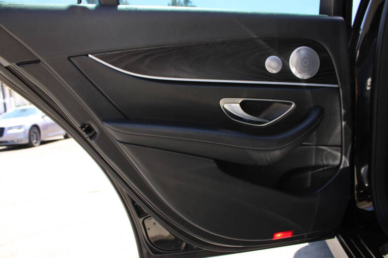 2019 Mercedes-Benz E-Class E 300