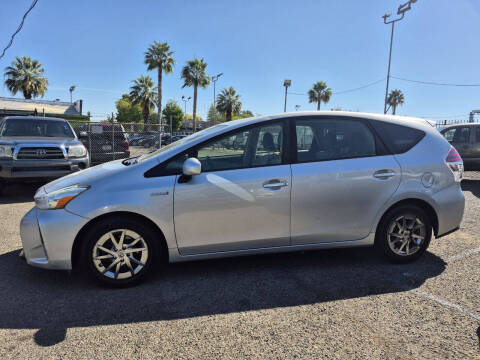 2015 Toyota Prius v Three