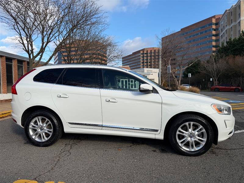 2016 Volvo XC60 T5 Drive-E Premier