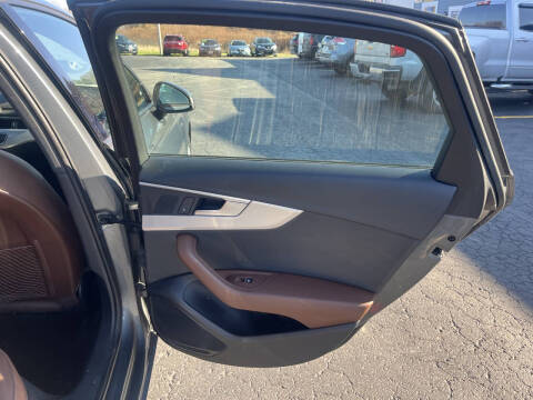 2017 Audi A4 2.0T quattro Premium