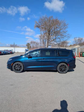 2023 Chrysler Pacifica Touring L