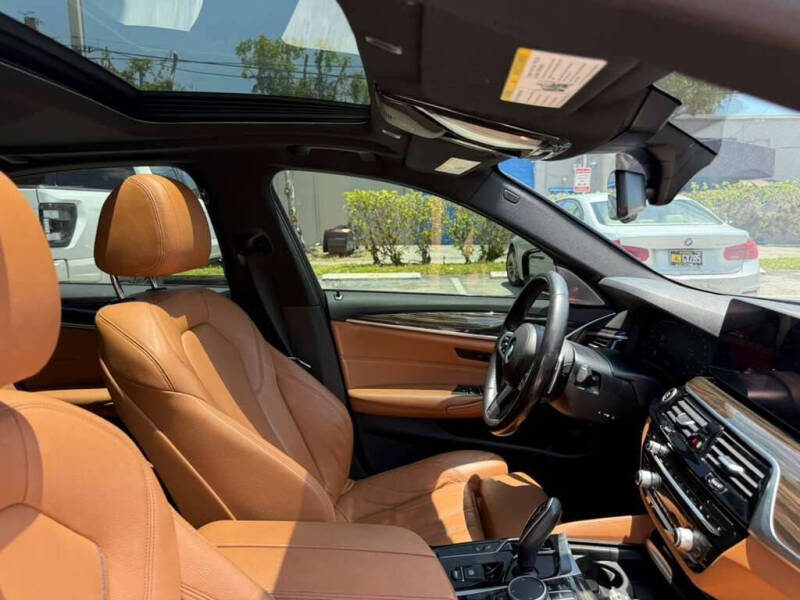 2021 BMW 5 Series 540i