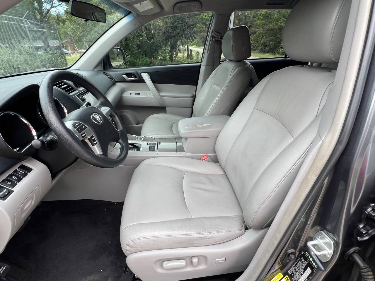 Used Car 2013 Toyota Highlander  Plus 4dr Suv (2.7l L4) For Sale Under $12,000 In Austin, Texas