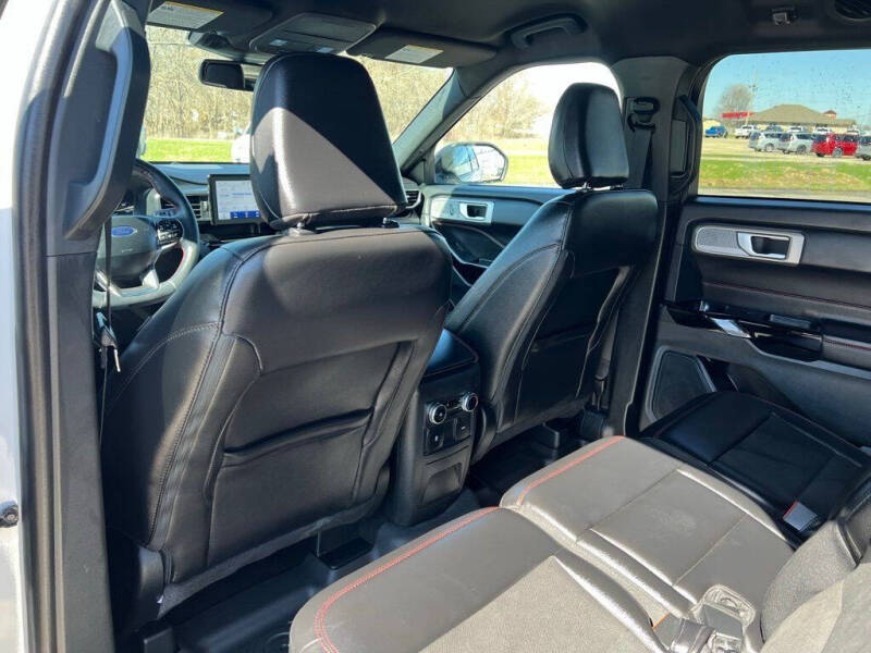 2024 Ford Explorer ST-Line