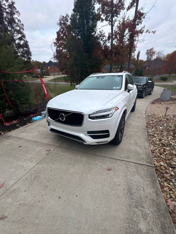 2017 Volvo XC90 T6 Momentum