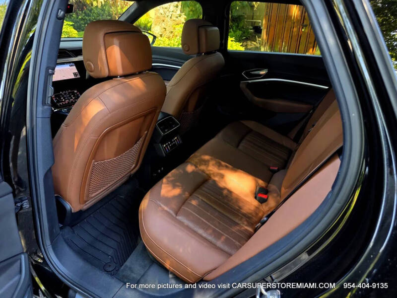 2019 Audi e-tron quattro Premium Plus