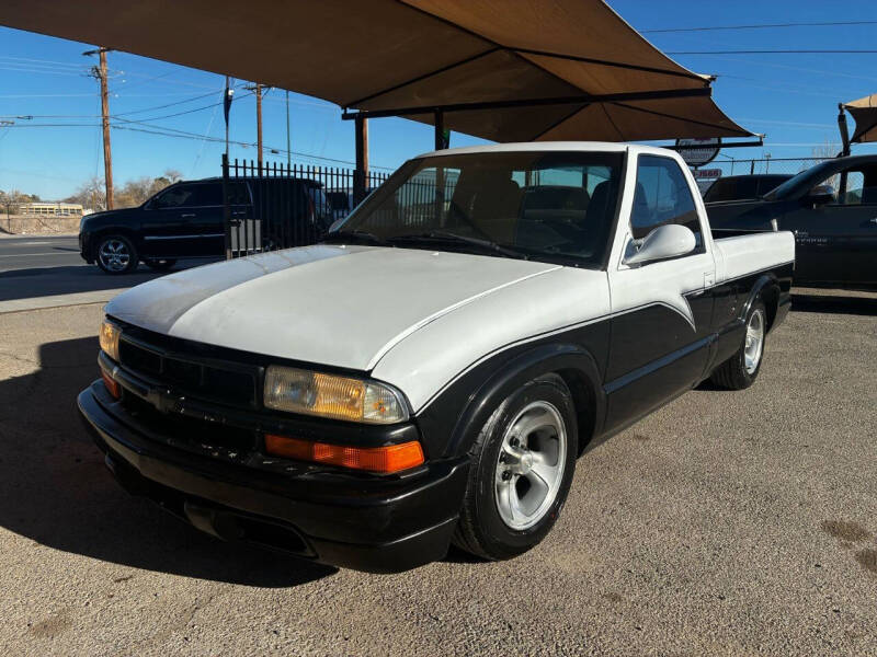 1999 Chevrolet S-10 Base's photo