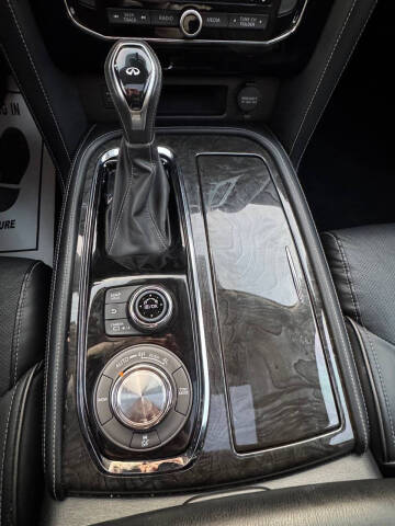 2021 Infiniti QX80 Luxe