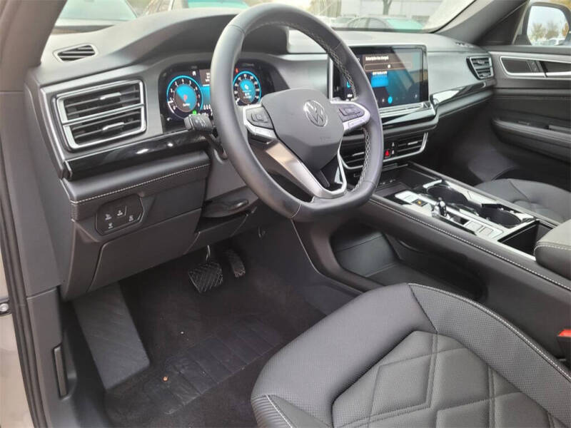 2025 Volkswagen Atlas Cross Sport SE