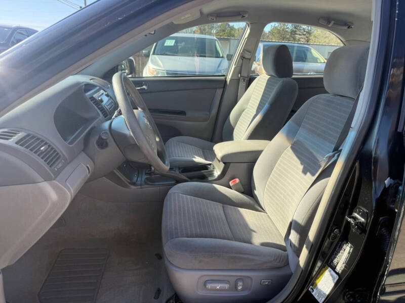 2005 Toyota Camry LE