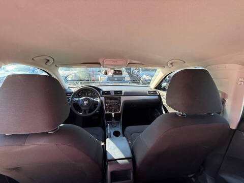 2014 Volkswagen Passat 1.8T S