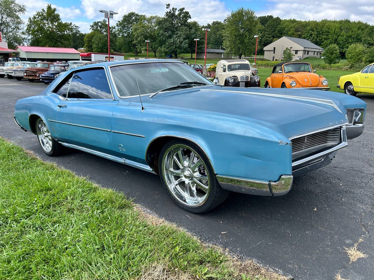 1966 Buick Riviera 