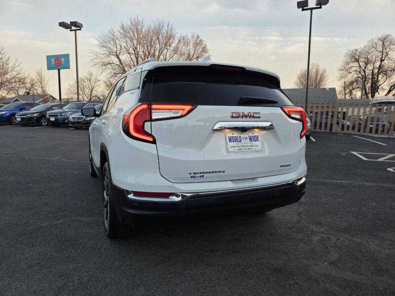 2023 GMC Terrain SLT