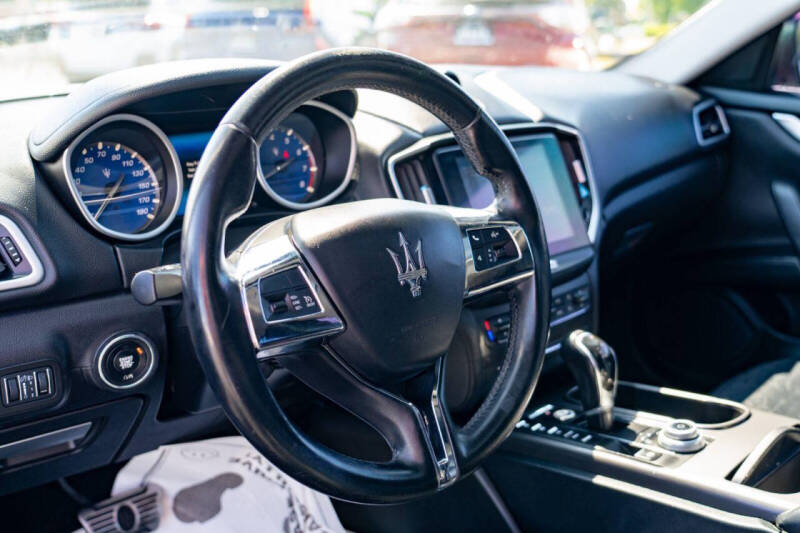 2017 Maserati Ghibli